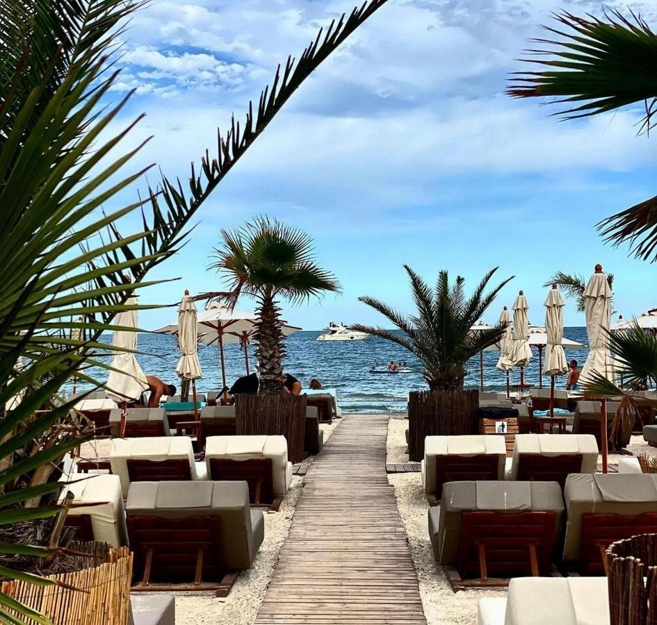 Summerland Luxury Velvet Front Sea View Apartment Mamaia Luaran gambar